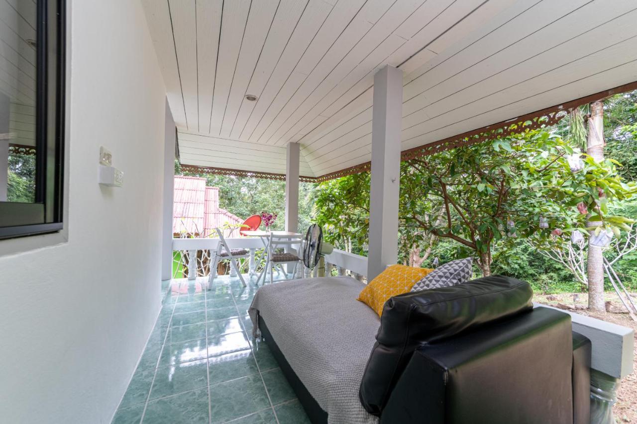 Chalet Garden 2